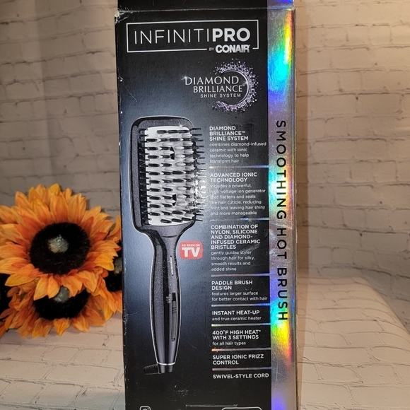 CONAIR Infinity Pro Smoothing Hot Brush - Picture 7 of 8